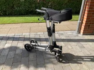 Letvægtsrollator, sammenfoldelig 