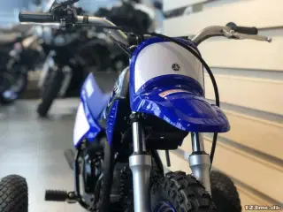 Yamaha PW 50 med støttehjul