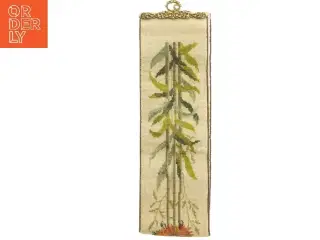 Broderet klokkestreng med blomster (str. 19x122 cm)og gammelt beslag