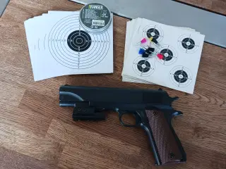 Luftpistol med tilbehør