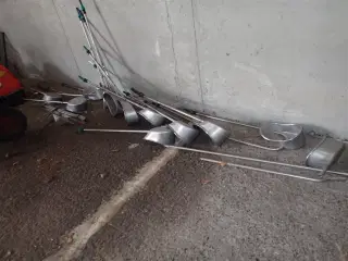- - - Drikkekopper, rustfrie med rør