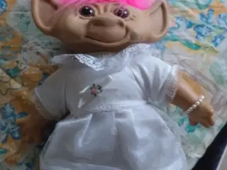 Trolde dukke