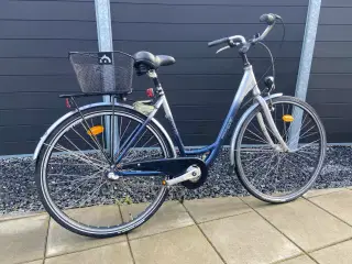 Batavus.  28" Hjul, 51 cm stel, 3 gear