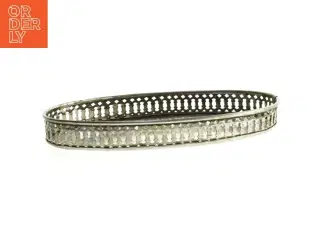 Ovalt dekorativt metalfad (str. 28x16 cm)