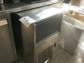 Isterningmaskine ELECTROLUX