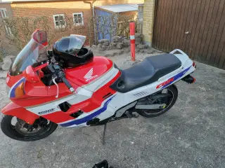 Honda CBR 1000 F Super Sport