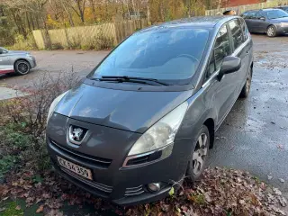 Peugeot 5008 2,0 HDi 150 Premium 7prs