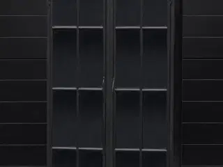 Nyt Doom Dark vitrine skab