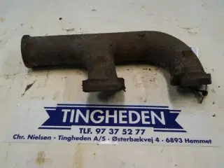 Ford 2713E Udstødning 2702E9430A