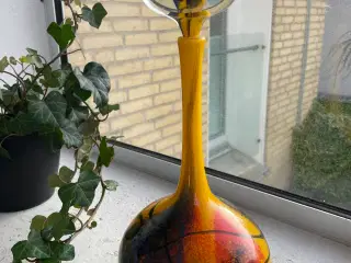 NEMTONI glas karaffel med bundfarven gul