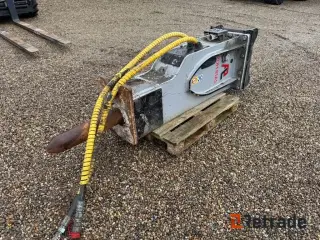 - - - Pladdet betonhammer S70 skifte