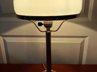 Smuk gammel Strindberg messing lampe 