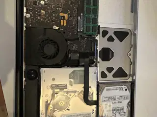 MacBook pro mid2010
