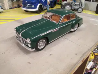 Modelbil  1:18     Delahaye  235 MS  BoS   