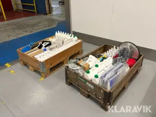 Samlet lot med tilbehør til industri 2 paller