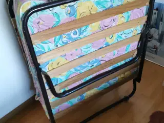 Gæsteseng. Velholdt 