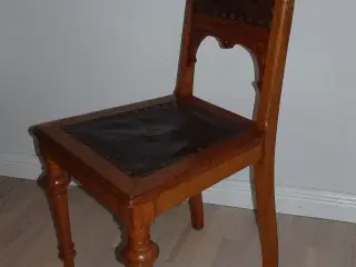 Spisebordsstole i træ  5 stk