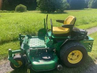 John Deere zeroturn 