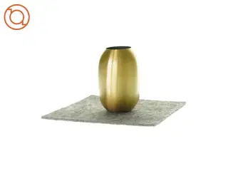 Lille oval vase fra Skjalm P