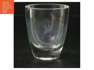 Lille glasvase med gravering (str. 10,5 cm)