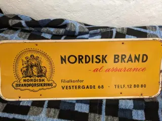 Nordisk brandforsikring reklameskilt
