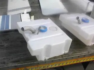 Vantank til indbygning