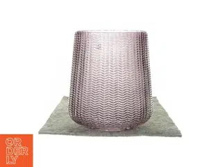 Smuk Vase i lilla glas