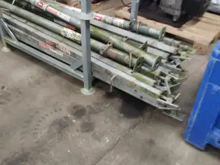 stillas stiver soltater