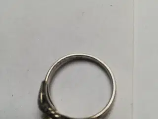 Antik sølv ring 830. S. HJ  med rød