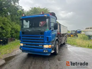 Scania 94 G - 300 med HIAB 1683 K Kran