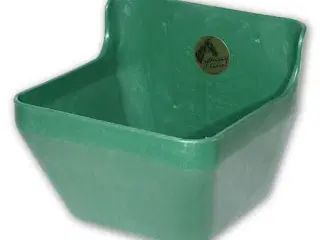 Fodertrug OK Plast 111 til kreaturer og heste.