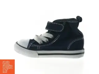 Blå sneakers til børn fra H&M (str. 19 )