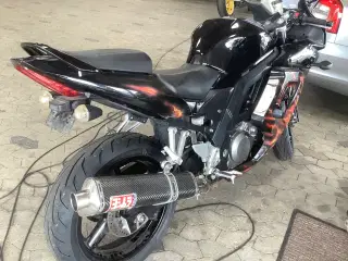 Suzuki SV650 “F” kun 9600km fra ny nysynet nye dæk