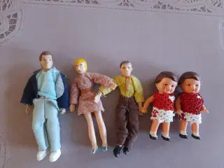5 dukkehus dukker
