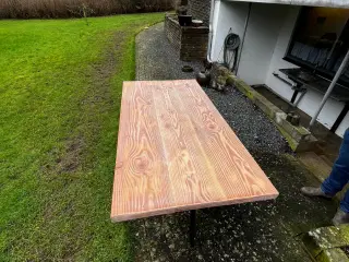 Plankebord lavet af godt håndværk 