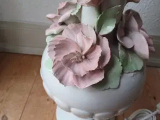 Smuk gl. porcelæns lampe 