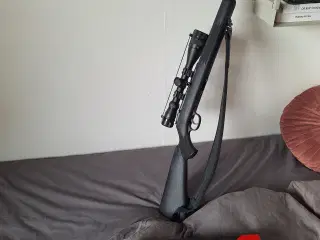 Savage halvautomatisk salonriffel