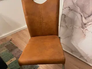 Exlusivt spisebord med plade og 4 stole