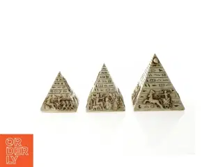 Pynte pyramider (str. 10 x 10 cm og 7 x 7 cm og 6 x 6 cm)