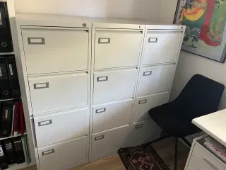 Arkivskabe prise pr. Stk. alle 3 stk kr. 3.000