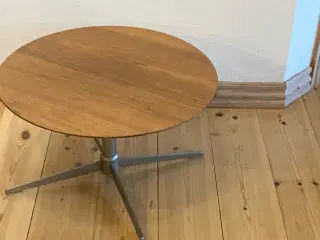 Rundt sidebord