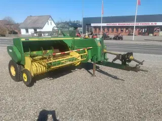 John Deere 456