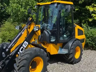 JCB 407 m. aircondition og 35 km/t.