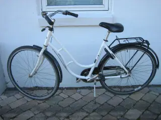 SCO Bellevue Pigecykel.