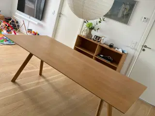 HAY spisebord