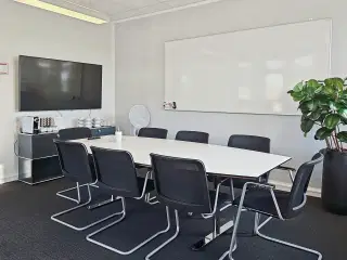 Find kontorplads i Regus Soeborg til 4 pers