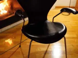 6 stk 7'ern stole med armlæn fra Arne Jacobsen