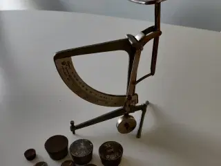 Brevvægt og gl. Lodder