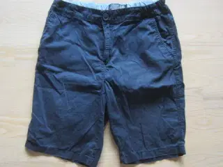 Str. 158, mørkeblå shorts
