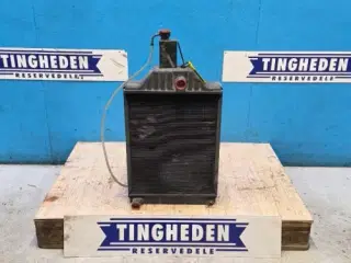 Massey Ferguson 590 Køler 1876608M3